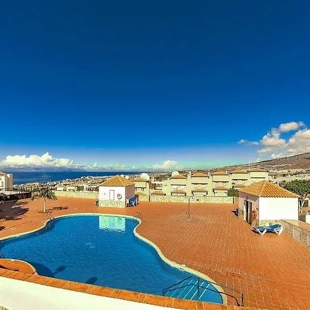 Spacious 2 Bedroom Tenerife South * Costa Adeje (Tenerife)